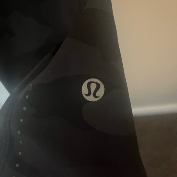 Lululemon camouflage high rise  Swift Speed HR 21” Tights Cropped pant… - Picture 16 of 16